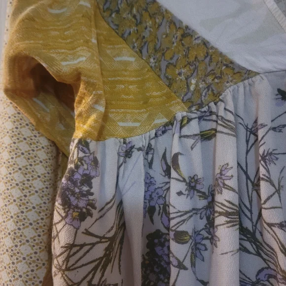 Cropped top - Picture 2 of 4